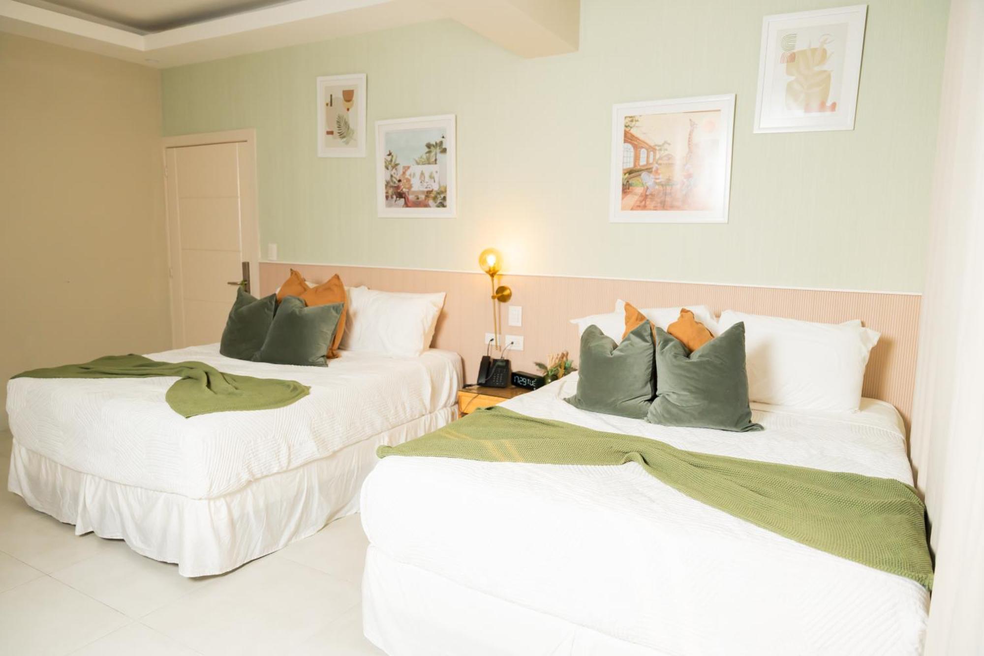 Hotel Stay Here Suites Santo Domingo Exterior foto